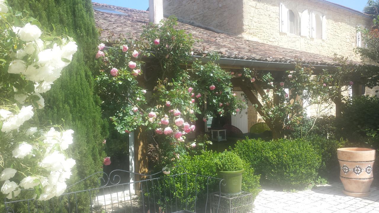 Le Clos D'Any Fontet Esterno foto