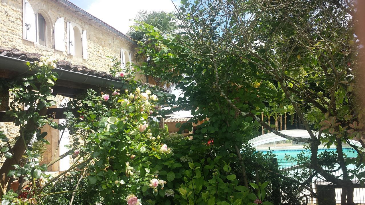 Le Clos D'Any Fontet Esterno foto